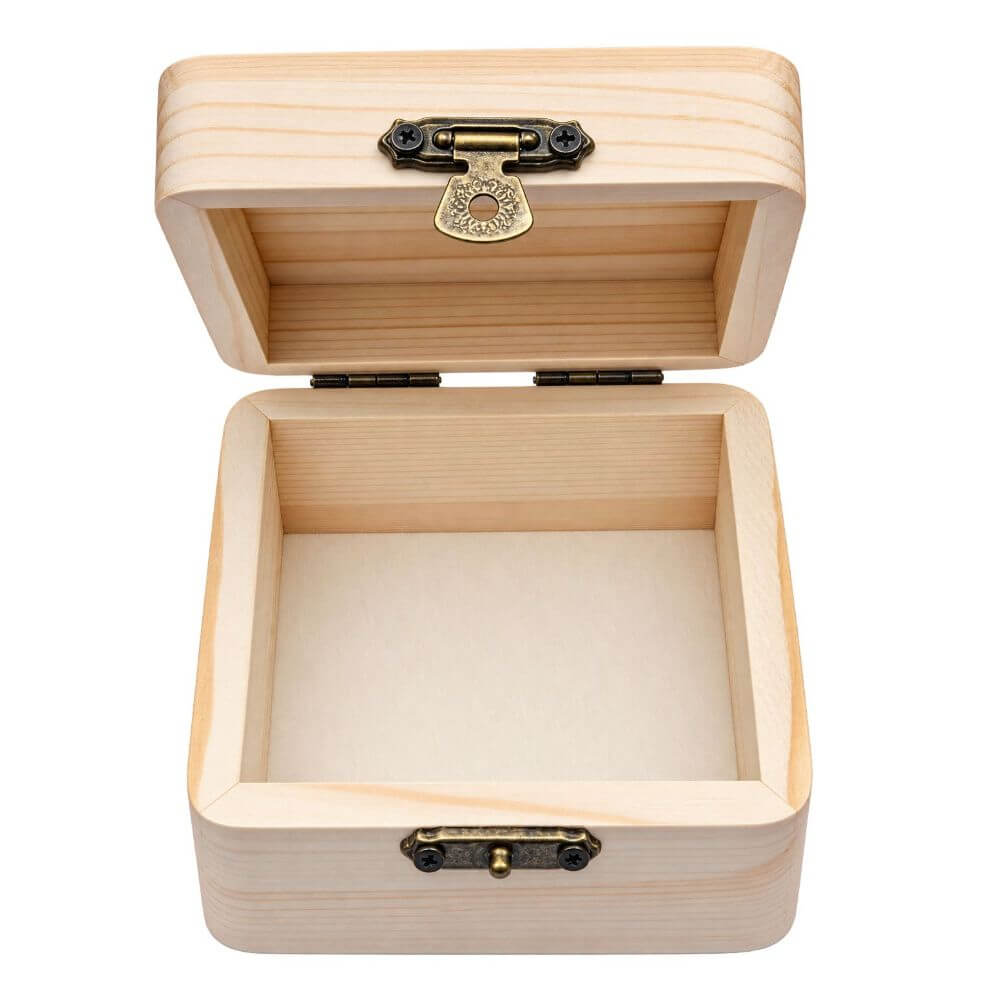 Schmuckkästchen aus Holz für Damen mit Gravur 80x80x47 mm offen